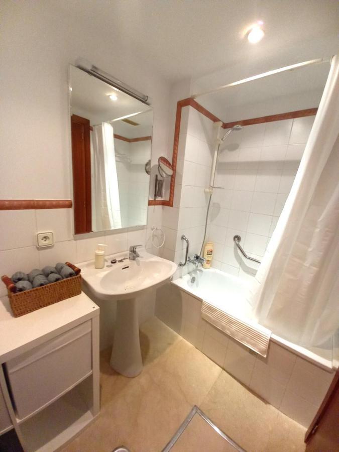 Wish Suite Plaza Nueva เซบีญา ภายนอก รูปภาพ