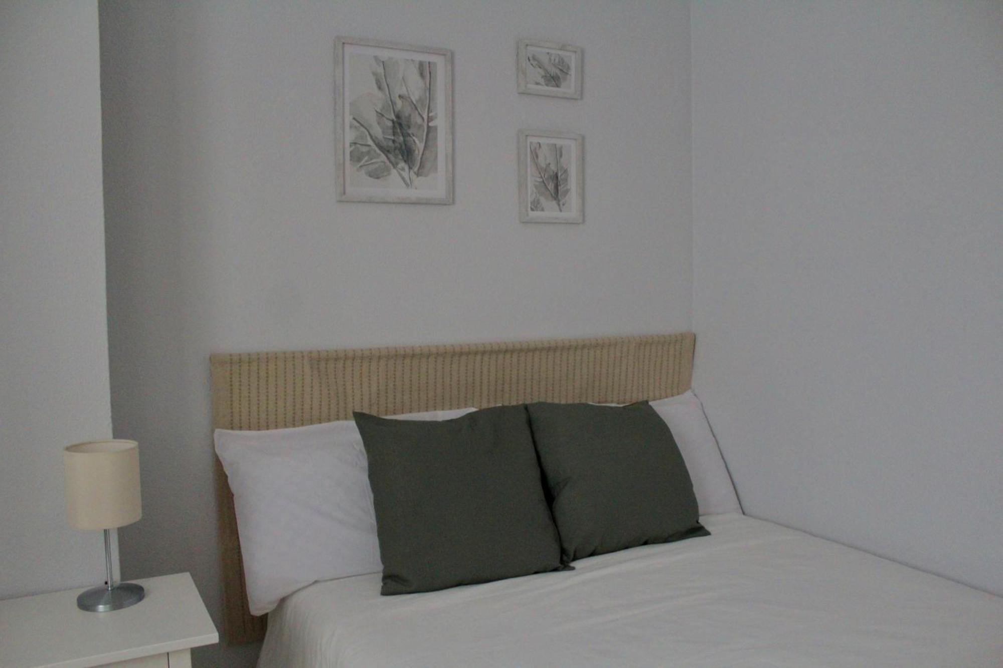 Wish Suite Plaza Nueva เซบีญา ภายนอก รูปภาพ